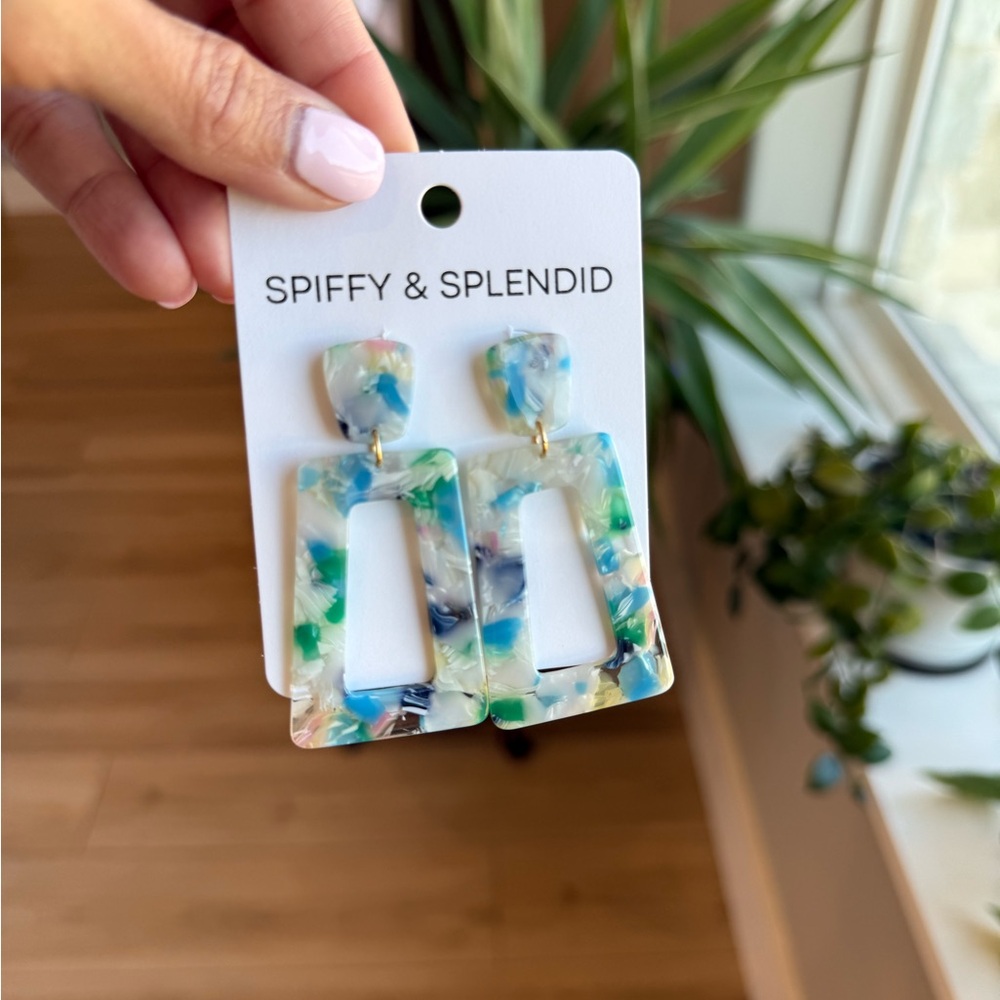 ๐ 2/$20 - Spring Inspired Acrylic Earrings - Picture 3 of 11